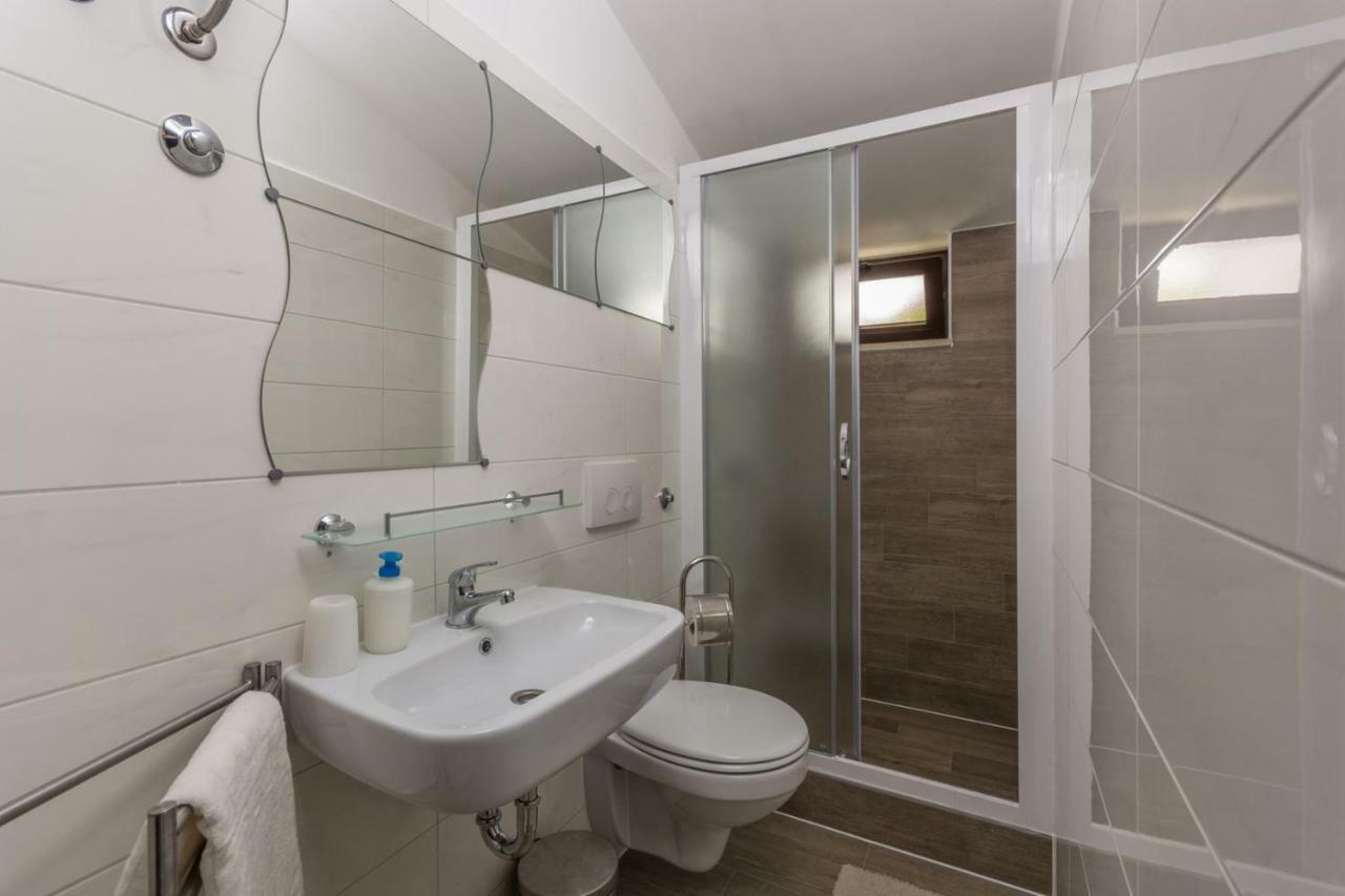 Apartments Radmila Poreč Buitenkant foto